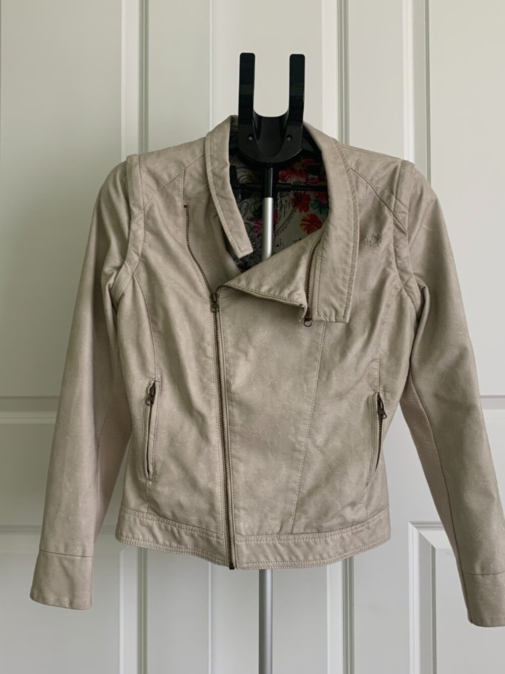 Desigual Women's Faux Leather Moto Jacket Beige Embroidered Floral Biker EU 40 M